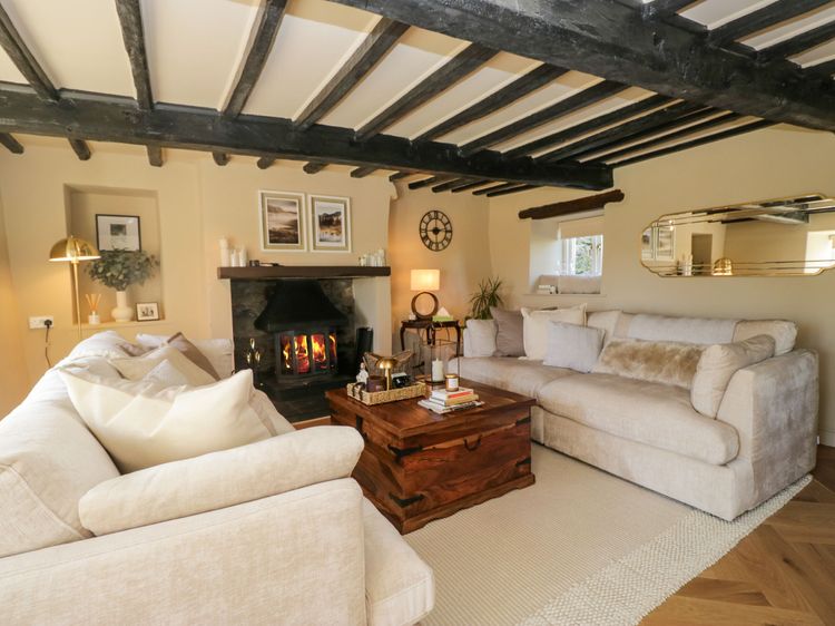 Barn Howe, listing photograph 4