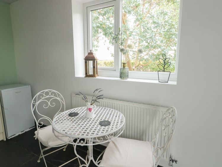 Llewelyn Shepherds Hut, listing photograph 10