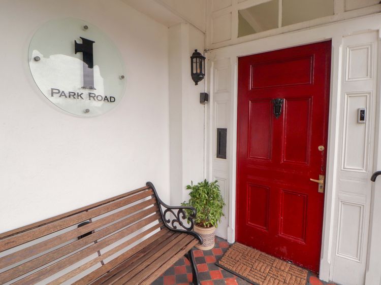 1 Park Road, listing photograph 4