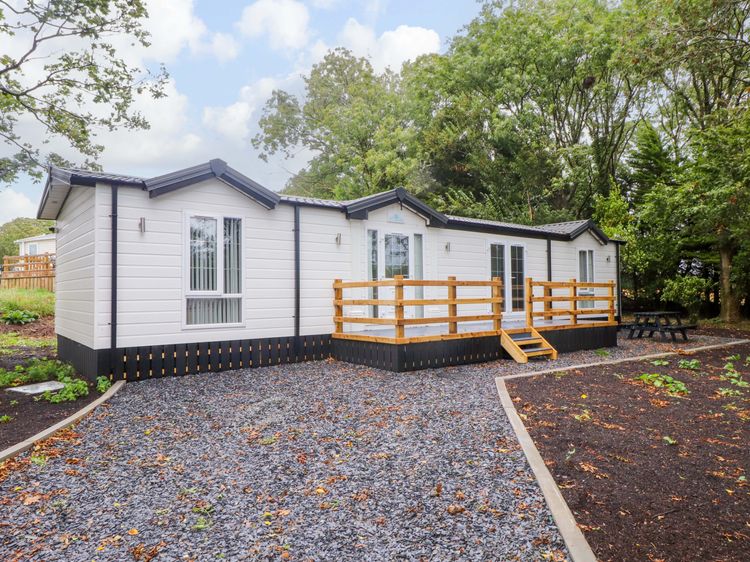 The Chalet at Tyn Lon