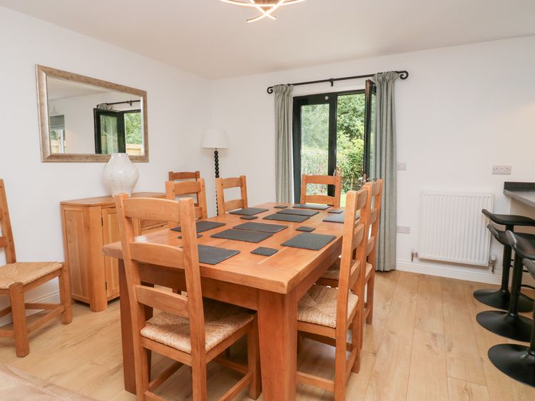 Catbells, listing photograph 12