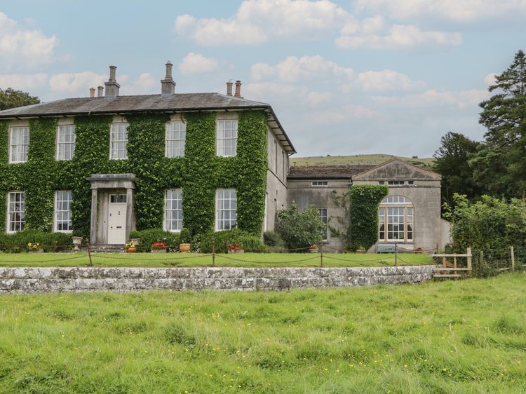 Huntsman's Cottage, listing photograph 2