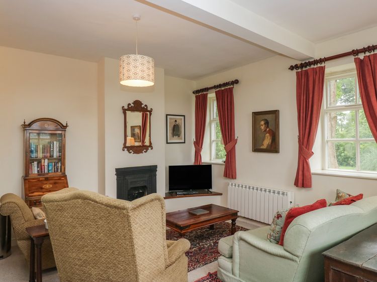 Huntsman's Cottage, listing photograph 7