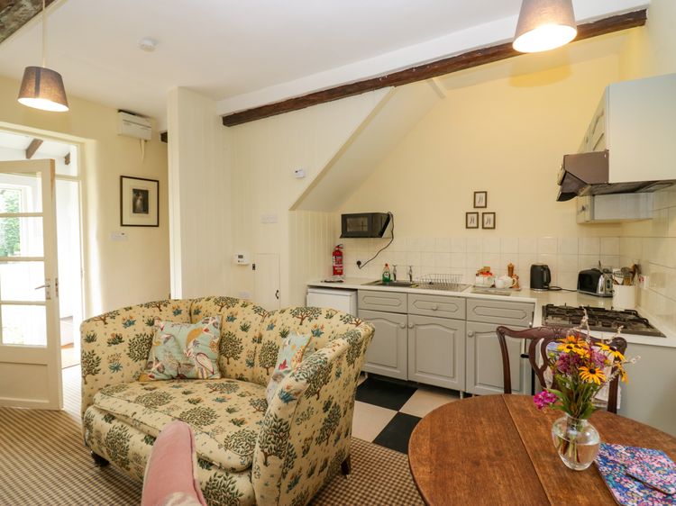 The Laundrymaid's Cottage, listing photograph 10