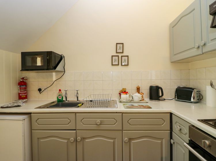 The Laundrymaid's Cottage, listing photograph 11
