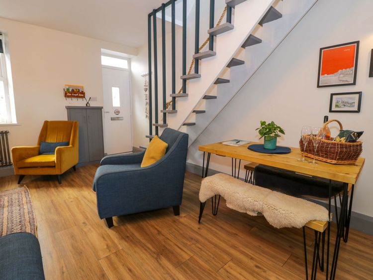 8 Watkin Street, listing photograph 6