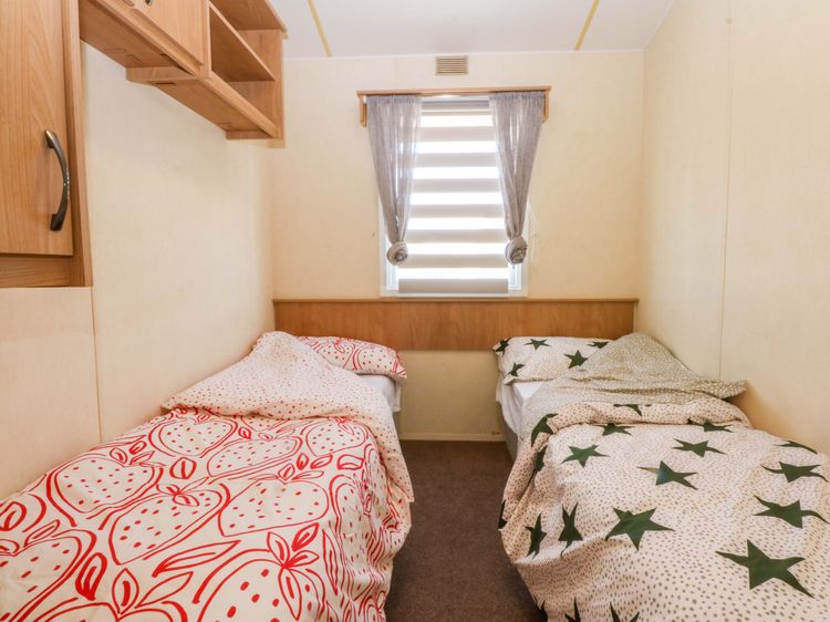 Hideaway Lodge, listing photograph 12