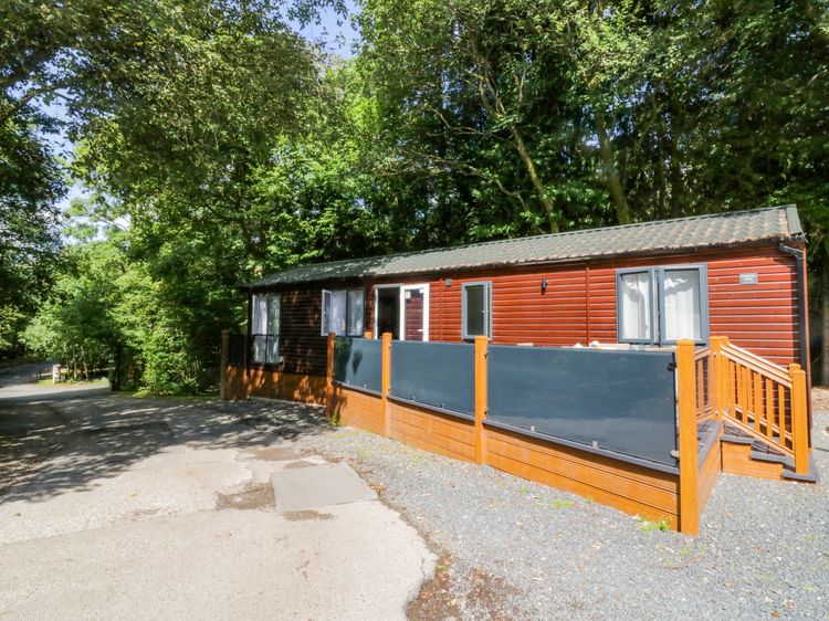 Feather Hill Lodge White Cross Bay, Skiptory Howe 38, listing photograph 2