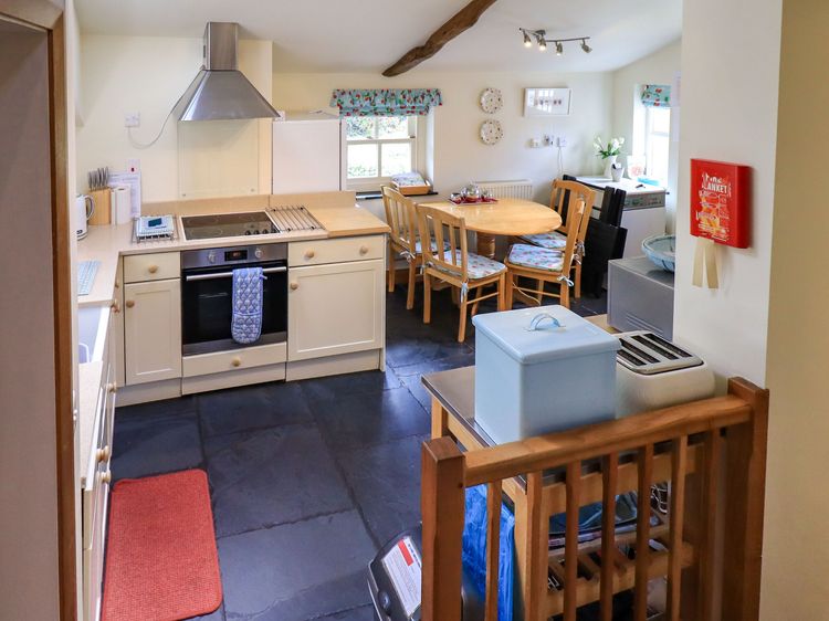 Beckside Studio, listing photograph 8