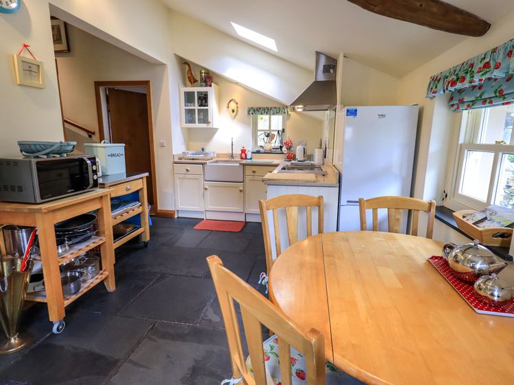 Beckside Studio, listing photograph 10