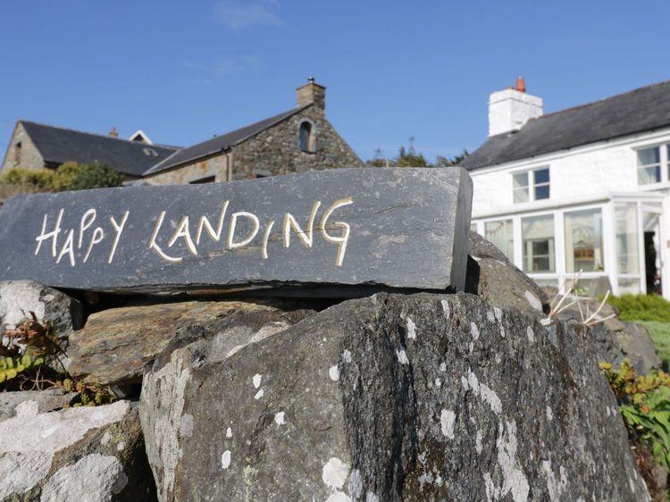 Happy Landing, listing photograph 2