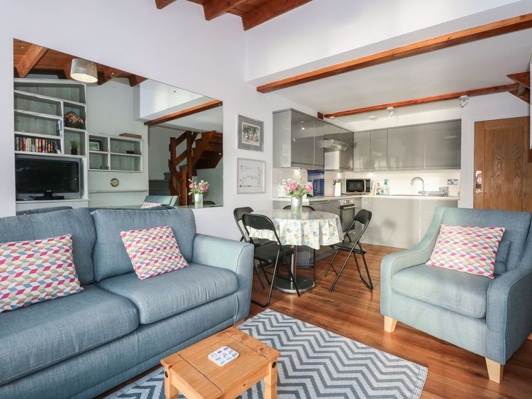 Seafarer's Haven, listing photograph 9