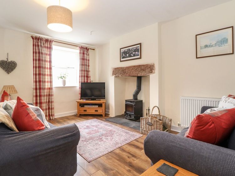 Irt Cottage, listing photograph 3
