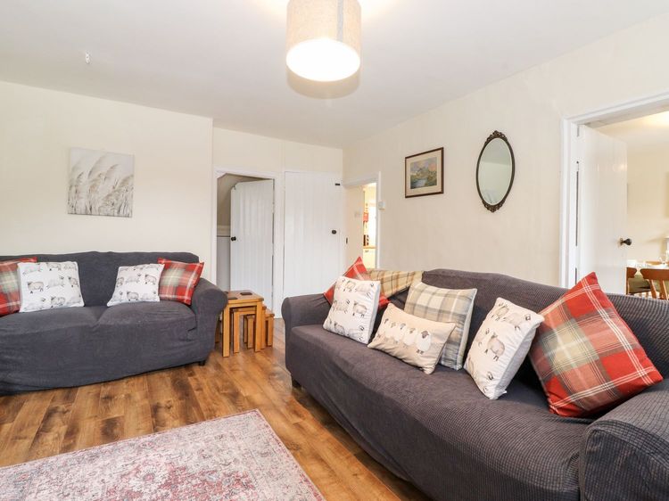 Irt Cottage, listing photograph 5
