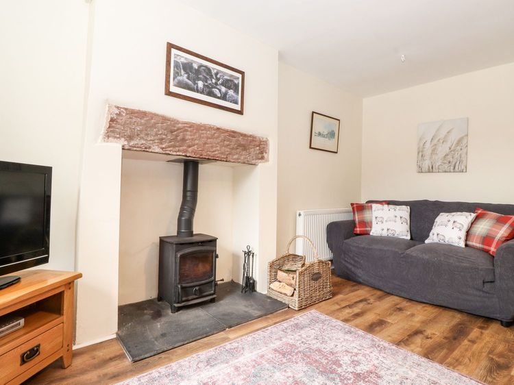 Irt Cottage, listing photograph 6