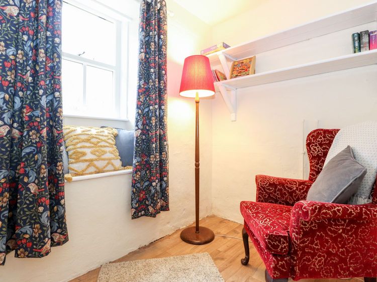 Irt Cottage, listing photograph 8