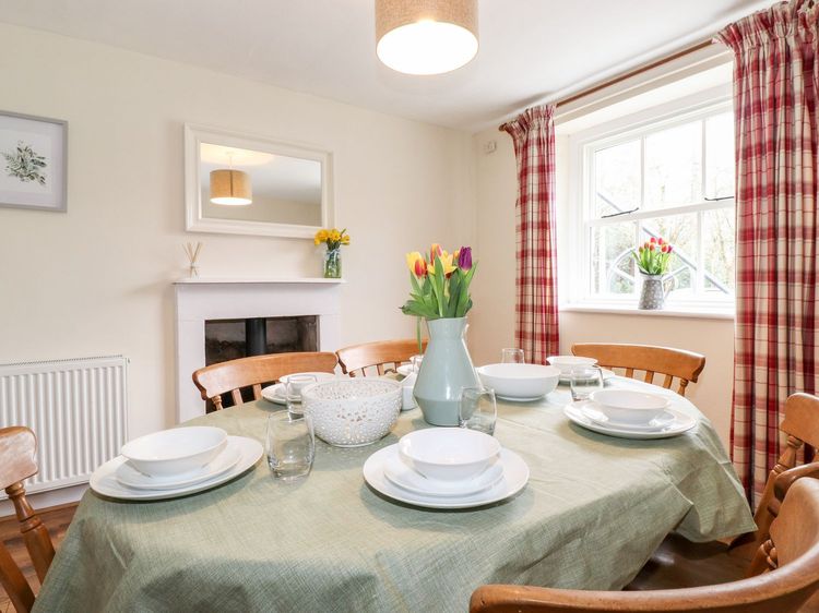 Irt Cottage, listing photograph 10