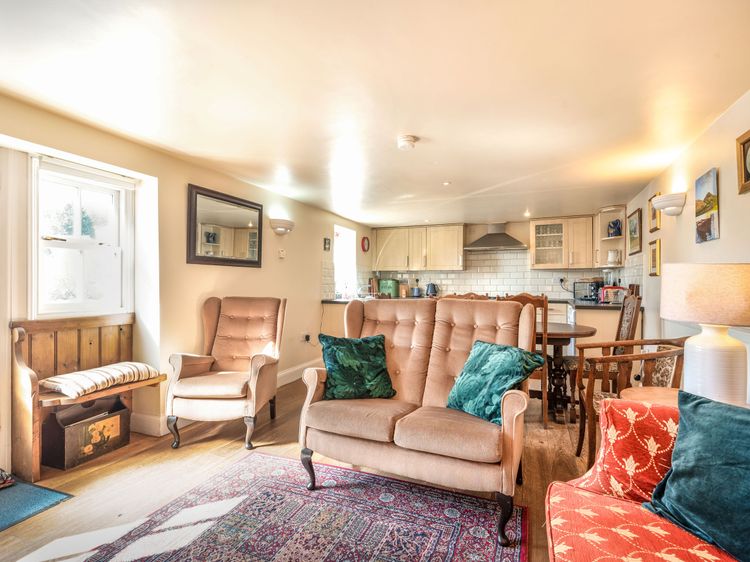 Pickle Cottage, listing photograph 7
