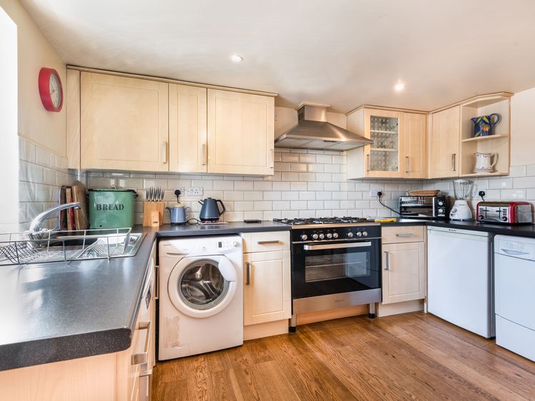 Pickle Cottage, listing photograph 11