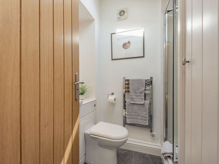2 Bryn Tirion, listing photograph 12
