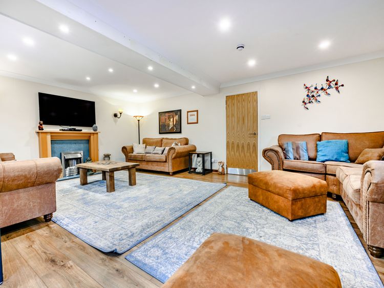 Eden House, listing photograph 5
