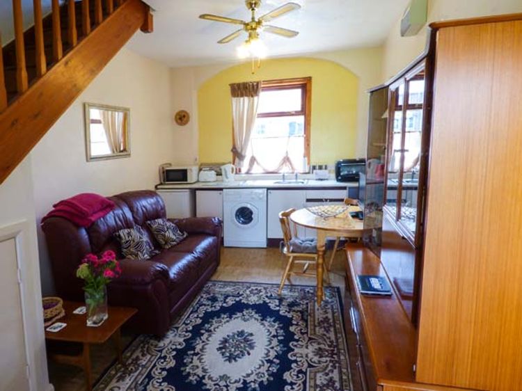 Gable View, listing photograph 4