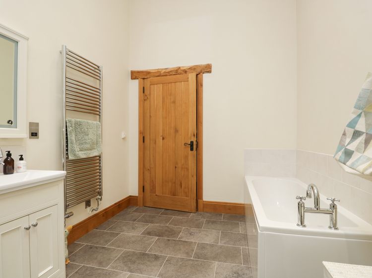 Little Crake Howe, listing photograph 10
