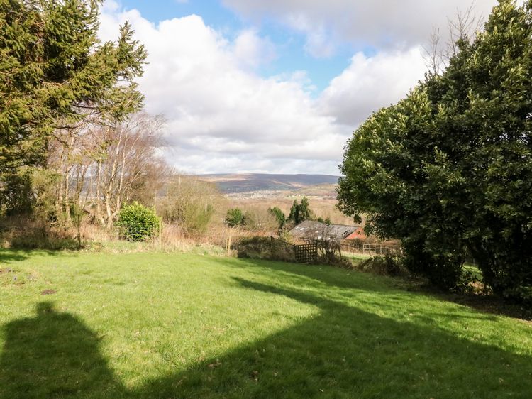 The Cottage Glossop, listing photograph 12
