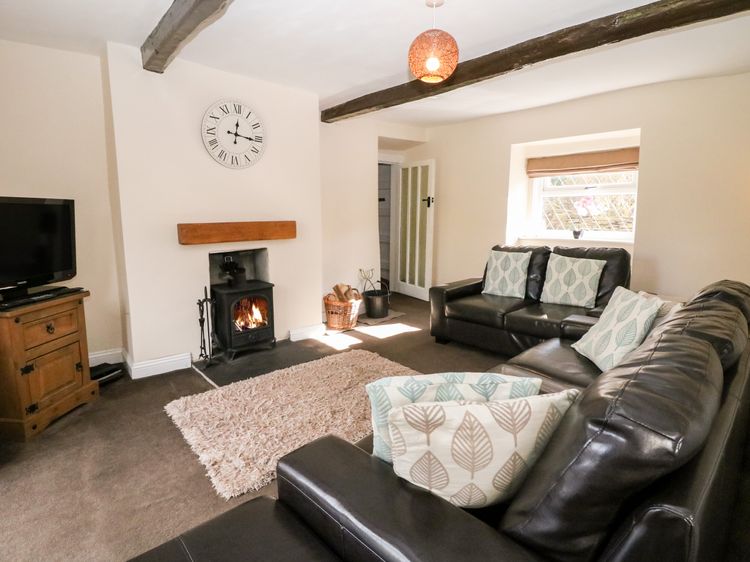 The Cottage Glossop, listing photograph 3