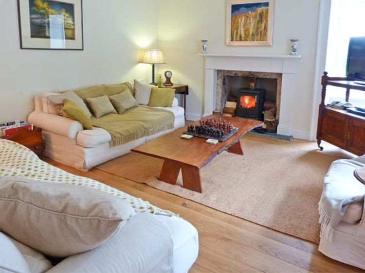 Easter Urray Farmhouse, listing photograph 2