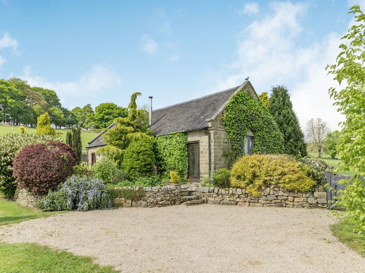 Garden House, listing photograph 2