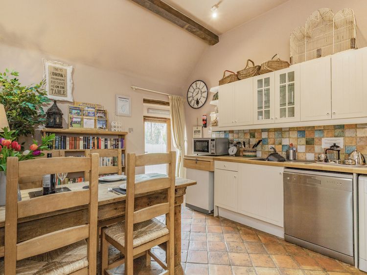 Garden House, listing photograph 10