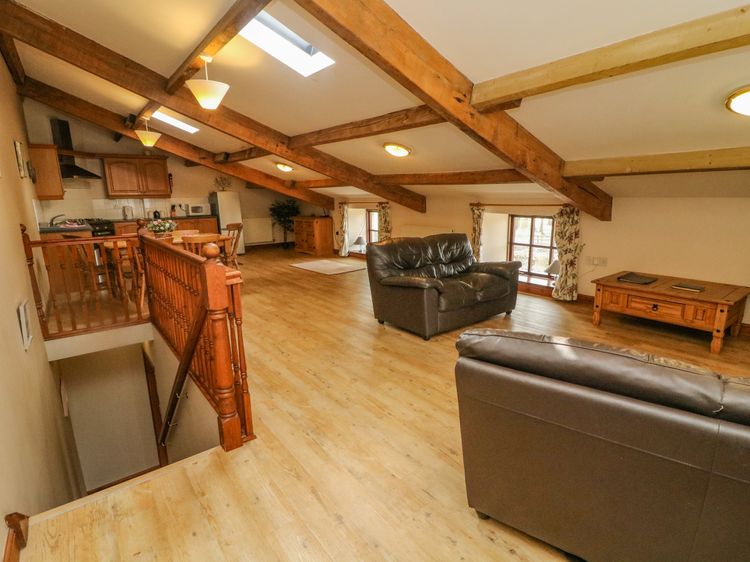 Stable Cottage, listing photograph 3