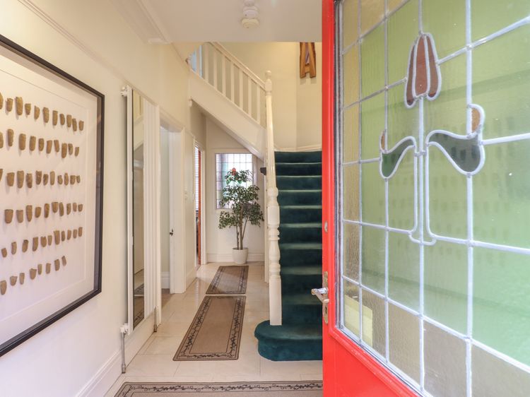 Highgate, listing photograph 3