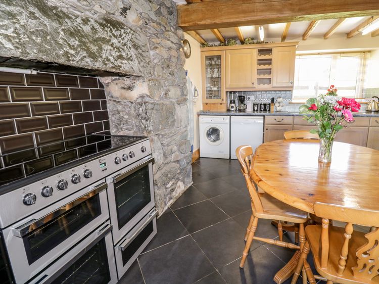 Tyddyn, listing photograph 9