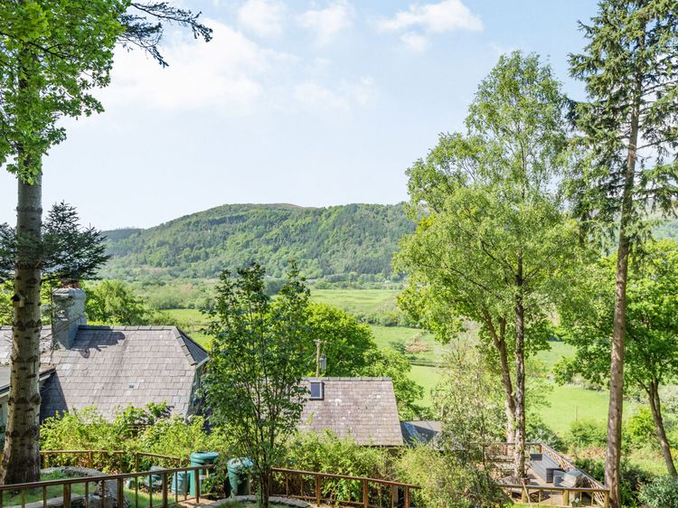 Bluebell Cottage, listing photograph 3