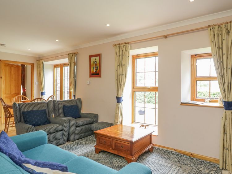 Kamba Cottage, listing photograph 3