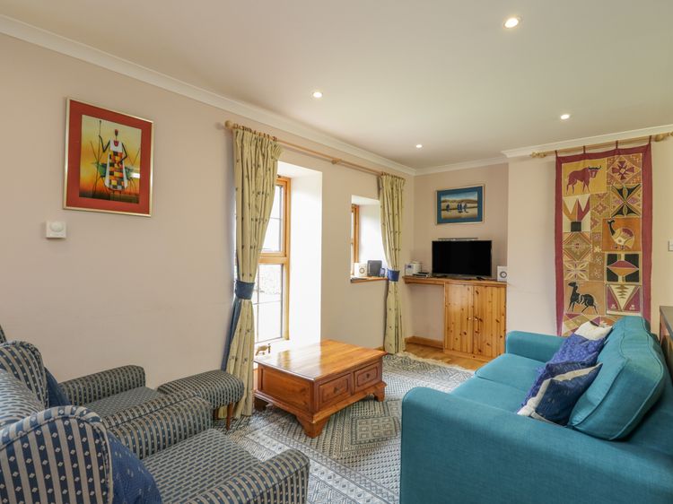 Kamba Cottage, listing photograph 4