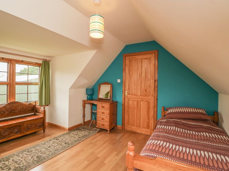 Kamba Cottage, listing photograph 11