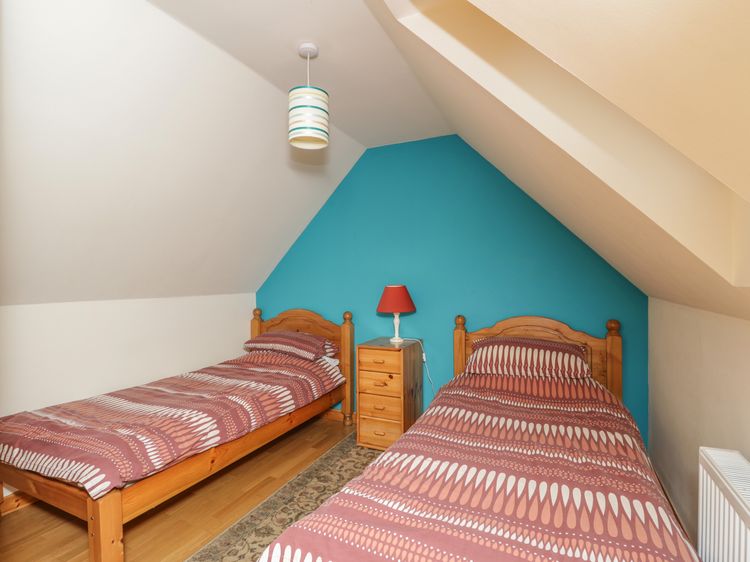 Kamba Cottage, listing photograph 12