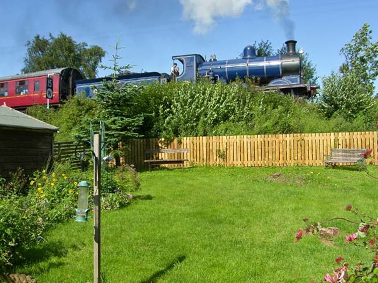 Steam Cottage, listing photograph 2