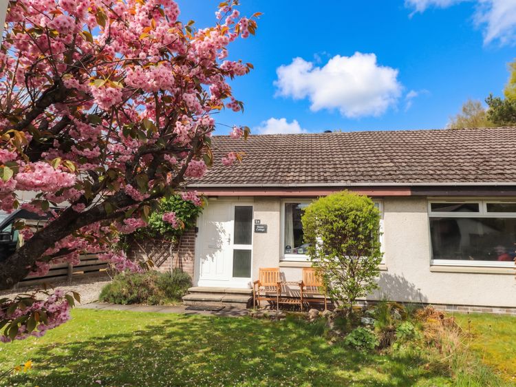 Steam Cottage, listing photograph 3