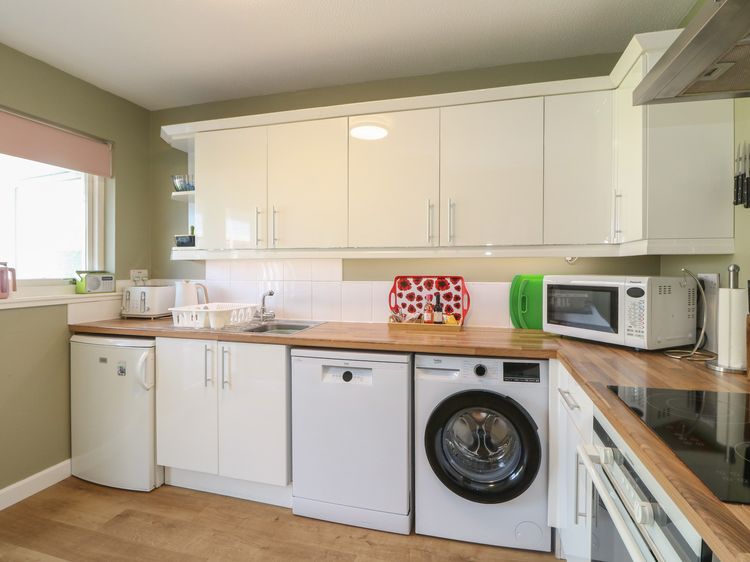 Steam Cottage, listing photograph 9
