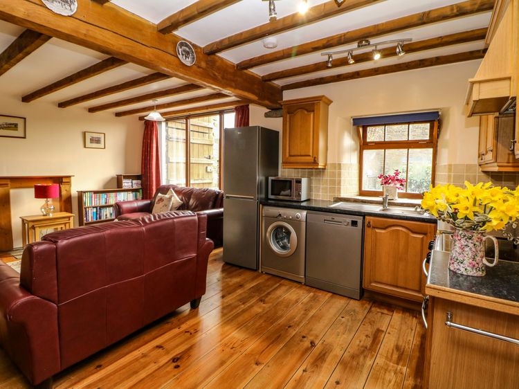 Midfeather Cottage, listing photograph 10