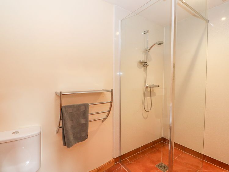 Larch Cottage, listing photograph 11