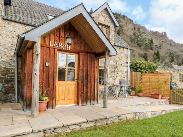 Larch Cottage, listing photograph 3