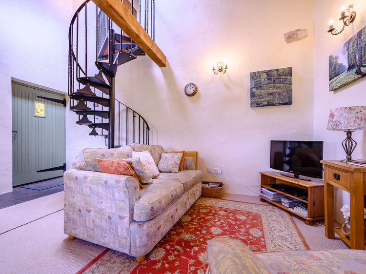 Pickle Cottage, listing photograph 6