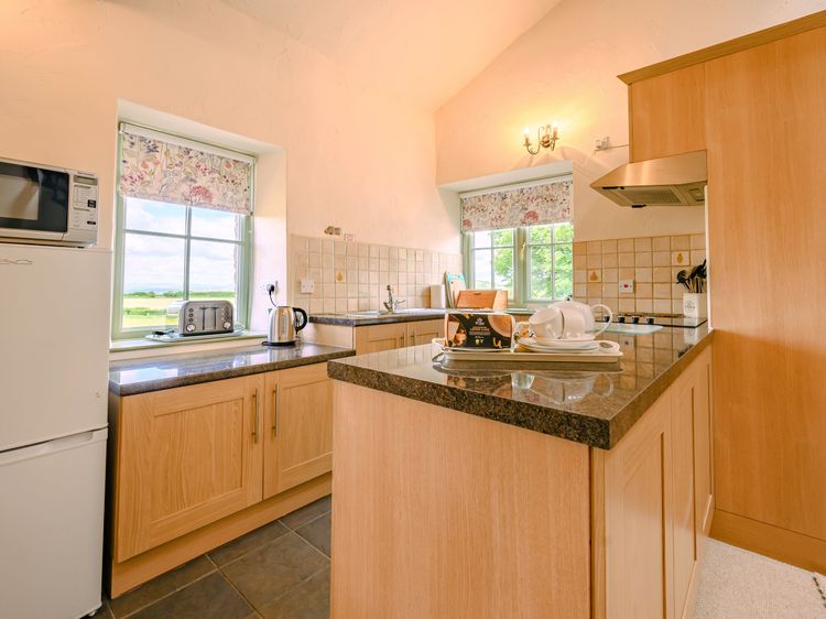 Pickle Cottage, listing photograph 8