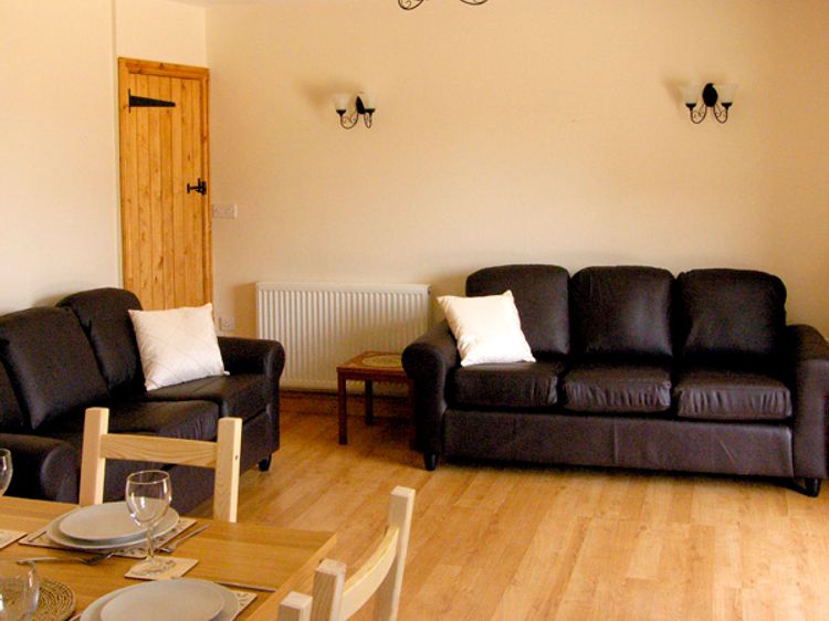 Nuffies Cottage, listing photograph 2