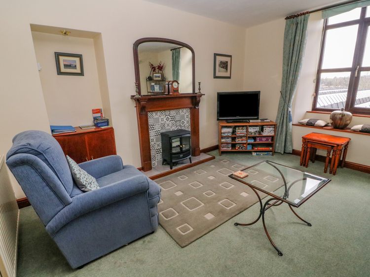Watershed Cottage, listing photograph 3